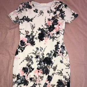 White Floral body con Dress Size L
